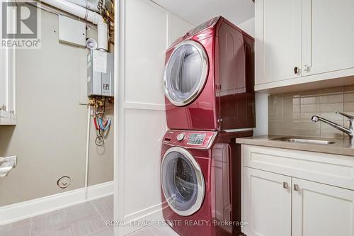 1D - 319 Lonsdale Road, Toronto, ON - Indoor Photo Showing Laundry Room