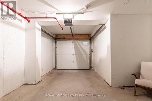 1D - 319 Lonsdale Road, Toronto, ON - Indoor Photo Showing Garage