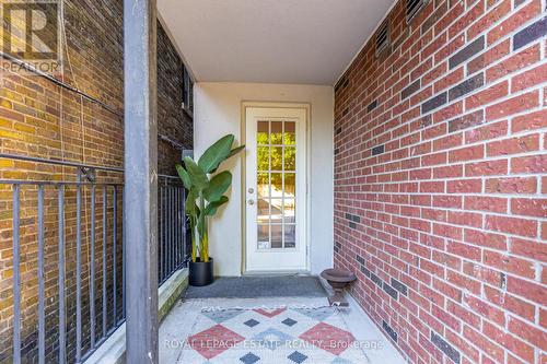 1D - 319 Lonsdale Road, Toronto, ON -  With Exterior