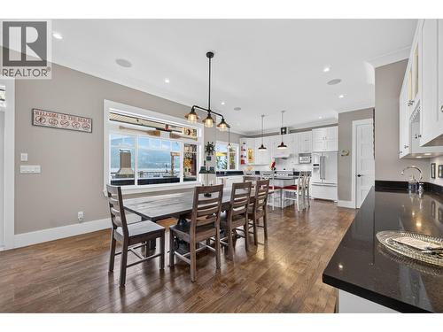 4119 Galligan Road Unit# 12, Eagle Bay, BC - Indoor Photo Showing Dining Room