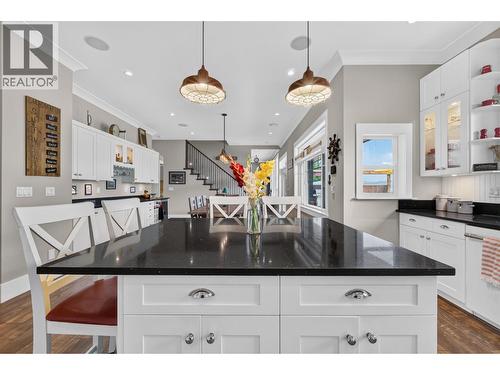 4119 Galligan Road Unit# 12, Eagle Bay, BC - Indoor Photo Showing Kitchen