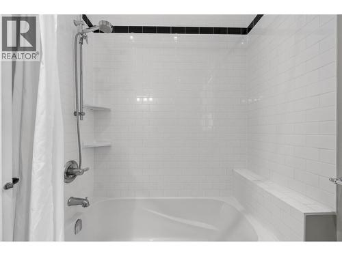 4119 Galligan Road Unit# 12, Eagle Bay, BC - Indoor Photo Showing Bathroom