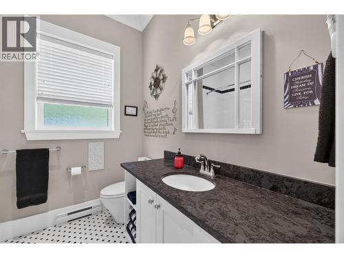 4119 Galligan Road Unit# 12, Eagle Bay, BC - Indoor Photo Showing Bathroom