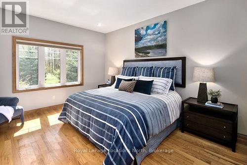 166 Sunset Boulevard, Blue Mountains, ON - Indoor Photo Showing Bedroom