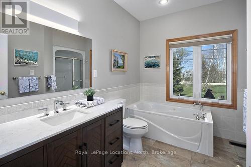 166 Sunset Boulevard, Blue Mountains, ON - Indoor Photo Showing Bathroom