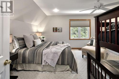 166 Sunset Boulevard, Blue Mountains, ON - Indoor Photo Showing Bedroom