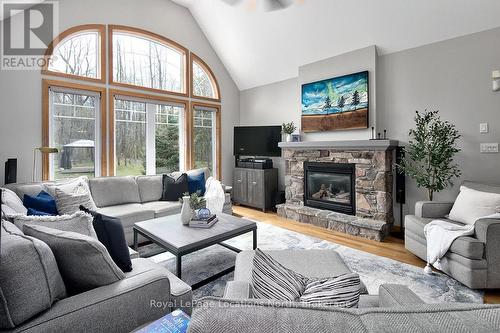 166 Sunset Boulevard, Blue Mountains, ON - Indoor Photo Showing Living Room With Fireplace
