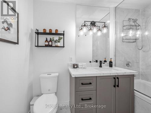 244 - 201 Carlaw Avenue, Toronto, ON - Indoor Photo Showing Bathroom