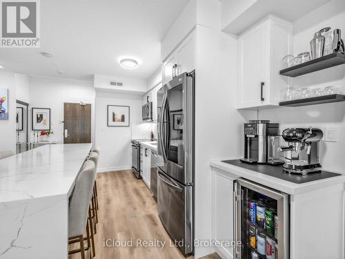 244 - 201 Carlaw Avenue, Toronto, ON - Indoor Photo Showing Kitchen