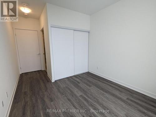 811 - 6 David Eyer Road, Richmond Hill, ON - Indoor Photo Showing Other Room