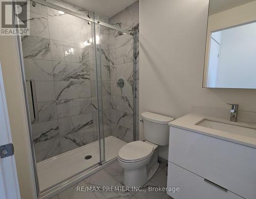 811 - 6 David Eyer Road, Richmond Hill, ON - Indoor Photo Showing Bathroom
