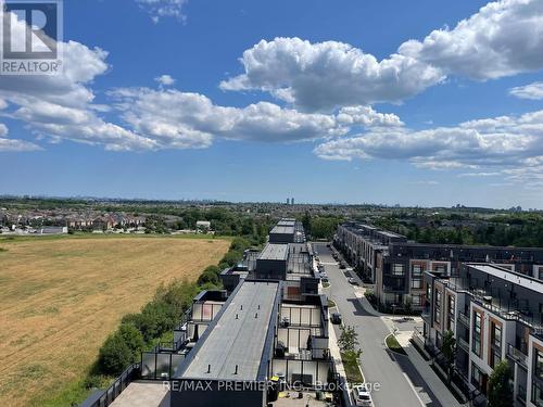 811 - 6 David Eyer Road, Richmond Hill, ON - Outdoor With View