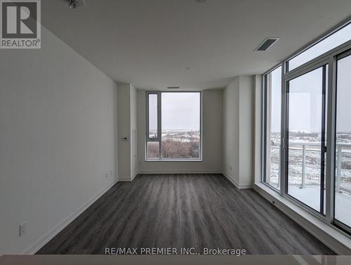 811 - 6 David Eyer Road, Richmond Hill, ON - Indoor Photo Showing Other Room