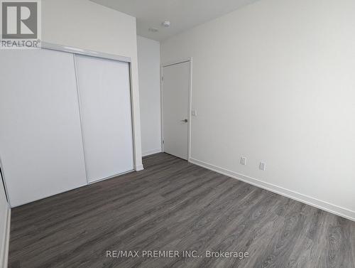 811 - 6 David Eyer Road, Richmond Hill, ON - Indoor Photo Showing Other Room