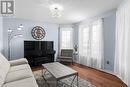 31 Bell Street, Barrie, ON  - Indoor Photo Showing Living Room 