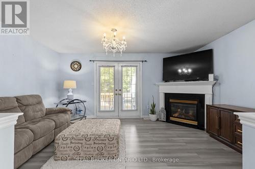31 Bell Street, Barrie, ON - Indoor Photo Showing Living Room With Fireplace