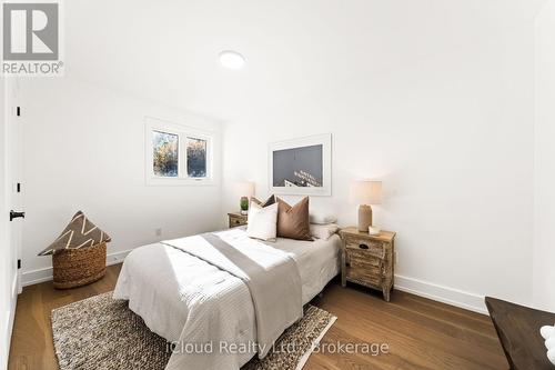 1140 Ogden Avenue, Mississauga, ON - Indoor Photo Showing Bedroom