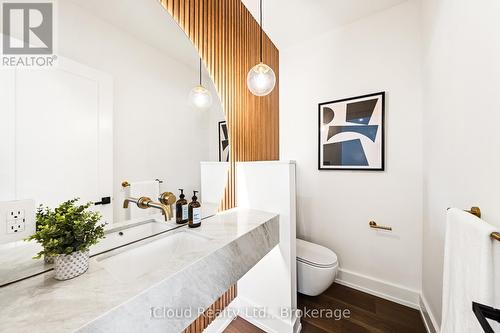 1140 Ogden Avenue, Mississauga, ON - Indoor Photo Showing Bathroom