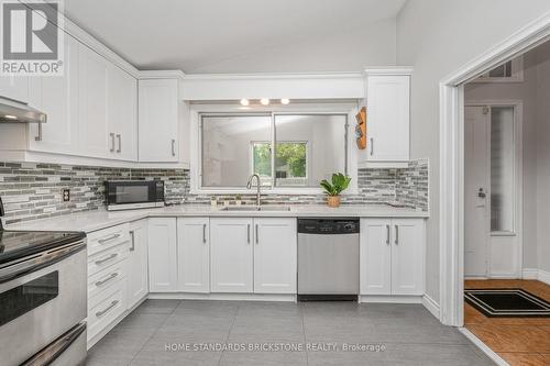 72 Mountain Avenue N, Hamilton, ON - Indoor Photo Showing Kitchen With Double Sink With Upgraded Kitchen