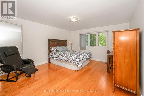 72 Mountain Avenue N, Hamilton, ON - Indoor Photo Showing Bedroom