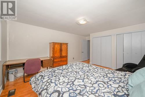 72 Mountain Avenue N, Hamilton, ON - Indoor Photo Showing Bedroom