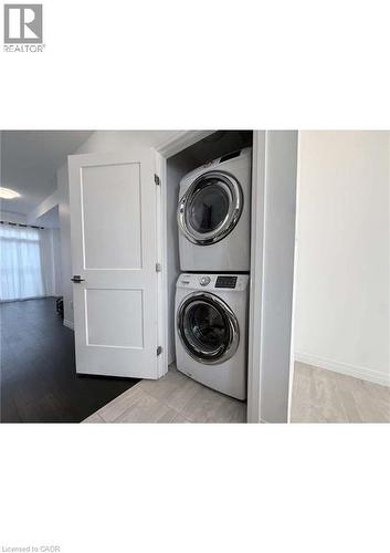 30 Times Square Boulevard Unit# 62, Hamilton, ON - Indoor Photo Showing Laundry Room