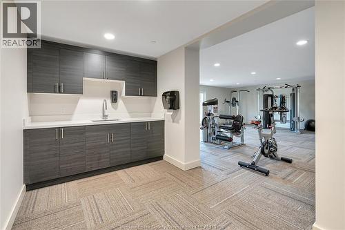 1675 Banwell Road Unit# 705, Windsor, ON - Indoor Photo Showing Gym Room