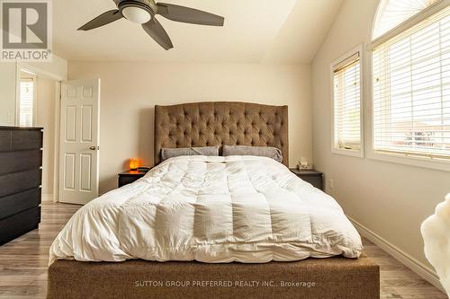 1190 Silverfox Drive, London North (North S), ON - Indoor Photo Showing Bedroom