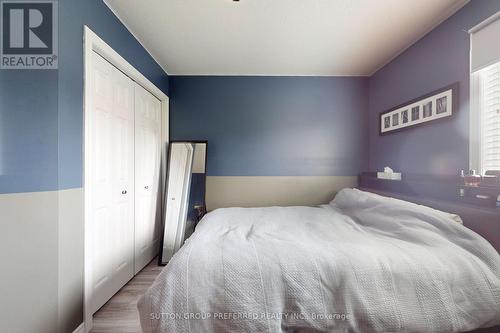 1190 Silverfox Drive, London North (North S), ON - Indoor Photo Showing Bedroom
