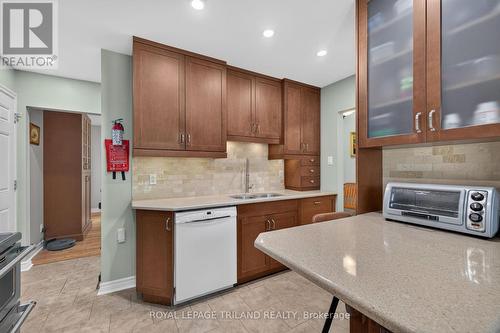10 Plymouth Avenue, London North (North O), ON - Indoor Photo Showing Kitchen