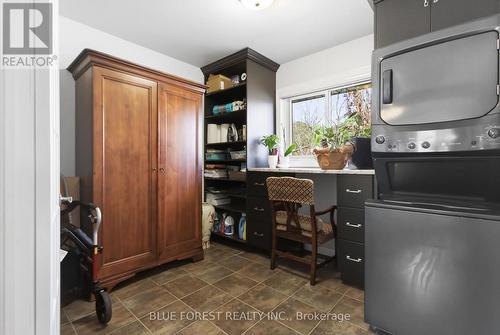 1975 Royal Crescent, London East (East I), ON - Indoor