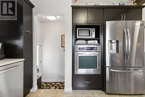 1975 Royal Crescent, London East (East I), ON - Indoor Photo Showing Kitchen With Stainless Steel Kitchen