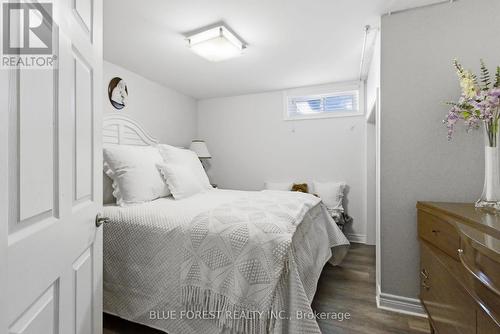 1975 Royal Crescent, London East (East I), ON - Indoor Photo Showing Bedroom