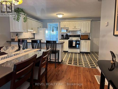 214 Birch Street S, Timmins (Ts - Se), ON - Indoor Photo Showing Kitchen