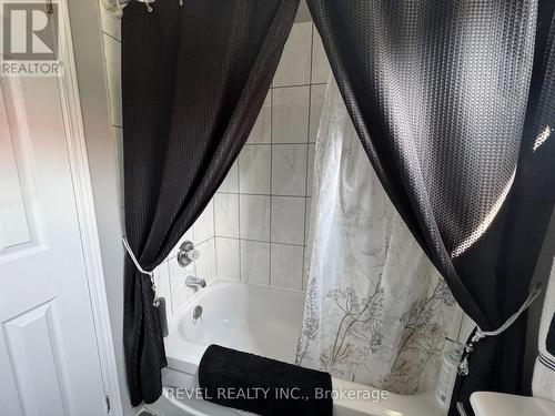 214 Birch Street S, Timmins (Ts - Se), ON - Indoor Photo Showing Bathroom