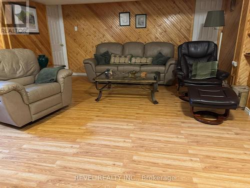 214 Birch Street S, Timmins (Ts - Se), ON - Indoor Photo Showing Living Room