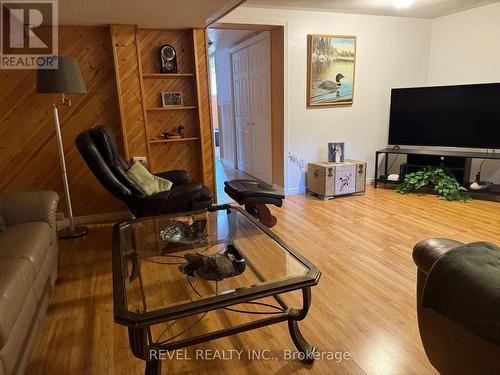 214 Birch Street S, Timmins (Ts - Se), ON - Indoor