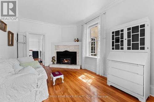233 Catherine Street, Pembroke, ON - Indoor Photo Showing Living Room With Fireplace