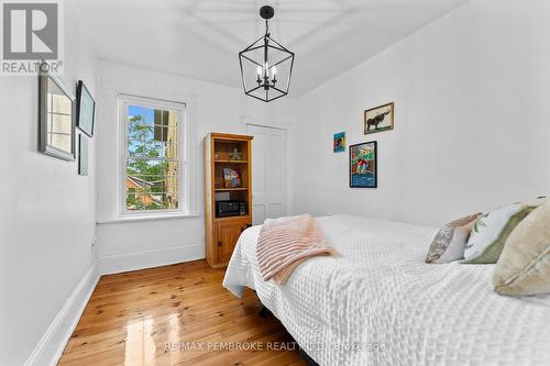 233 Catherine Street, Pembroke, ON - Indoor Photo Showing Bedroom