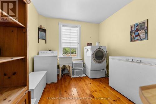 233 Catherine Street, Pembroke, ON - Indoor Photo Showing Laundry Room