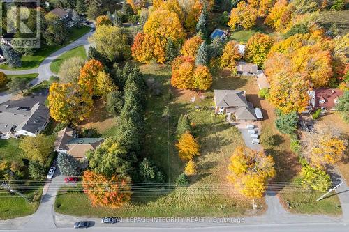 18 Howard Court, Ottawa, ON 