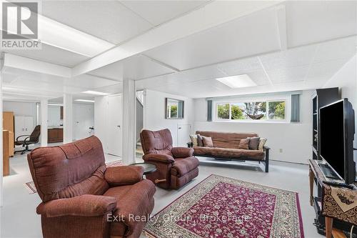 197 Chatterton Valley Crescent, Quinte West (Sidney Ward), ON - Indoor Photo Showing Living Room