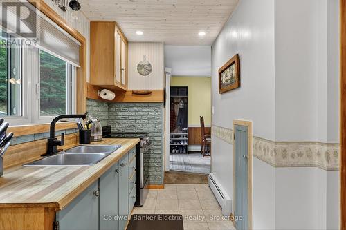 44 Lean Drive, North Kawartha, ON - Indoor Photo Showing Kitchen With Double Sink
