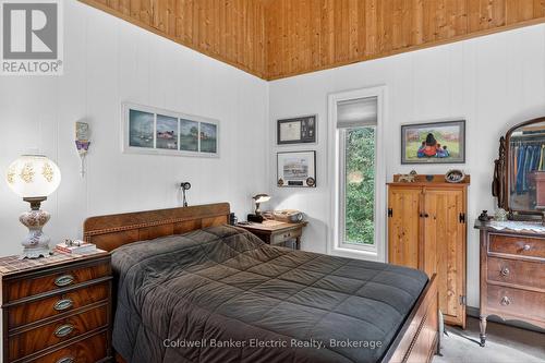 44 Lean Drive, North Kawartha, ON - Indoor Photo Showing Bedroom