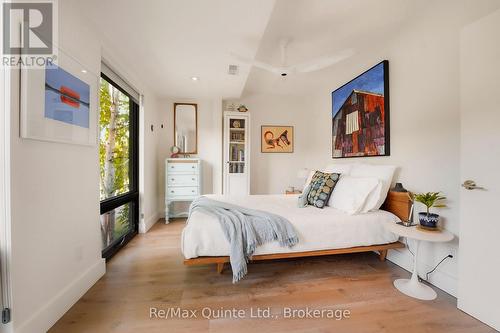 446 Fish Lake Road, Prince Edward County (Sophiasburgh), ON - Indoor Photo Showing Bedroom