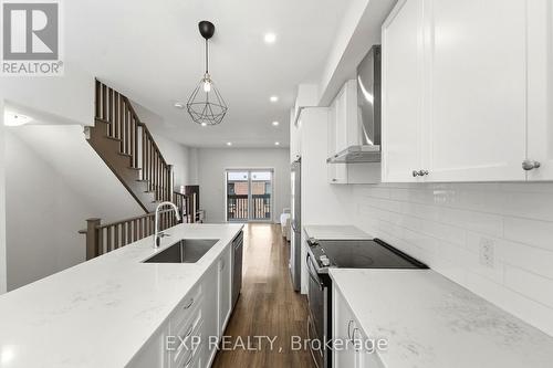19 Markle Crescent, Hamilton (Ancaster), ON - Indoor Photo Showing Kitchen With Upgraded Kitchen