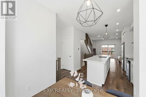 19 Markle Crescent, Hamilton (Ancaster), ON - Indoor Photo Showing Kitchen