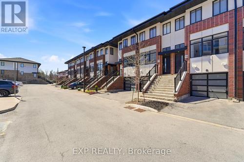 19 Markle Crescent, Hamilton (Ancaster), ON - Outdoor