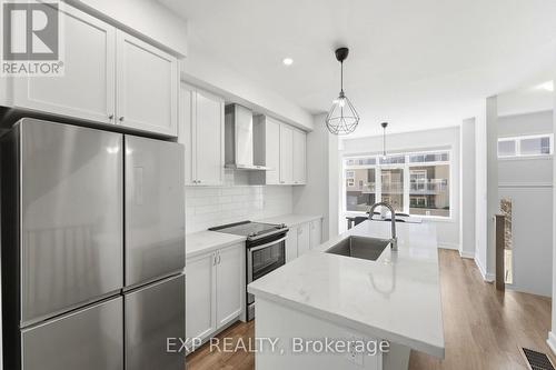 19 Markle Crescent, Hamilton (Ancaster), ON - Indoor Photo Showing Kitchen With Stainless Steel Kitchen With Upgraded Kitchen
