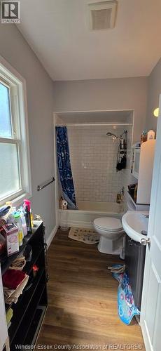 1187 Lincoln Road, Windsor, ON - Indoor